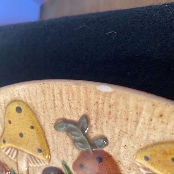 Vintage Handmade Ceramic Arnel’s Mushroom Soup Tureen with Lid, Ladle, and plate - Picture 14 of 16